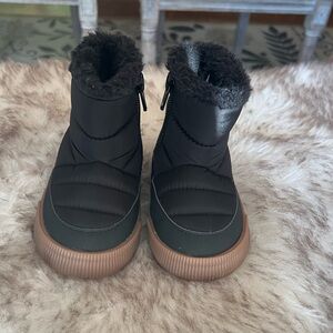 Cutie toddler snow boots / winter boots